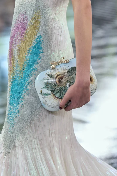 Look 183